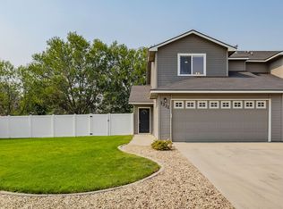 1311 & 1315 N Gingham Ave, Kuna, ID 83634