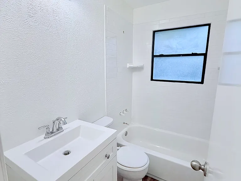 10640 Aledo Dr — Photo 9