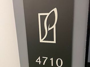 430 Square One Dr #4710, Mississauga, ON L5B 0E2
