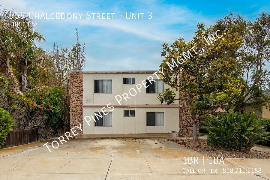2nd image of 959 Chalcedony St APT 3