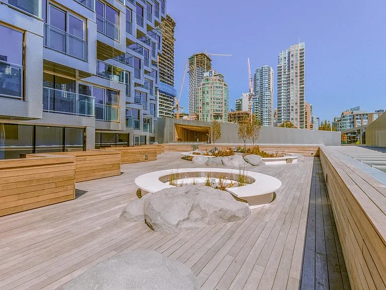 1480 Howe St #3105 — Photo 30