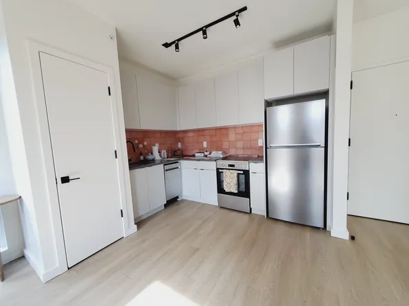 332 Pacific Ave, Jersey City, NJ