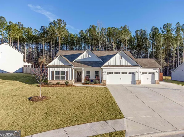 185 Manor Dr, Hull, GA 30646