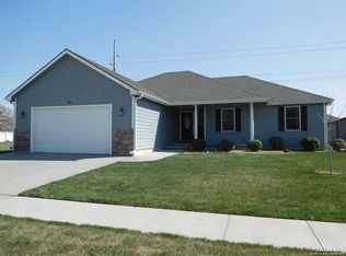 98 Wildcat Cir, Salina, KS 67401