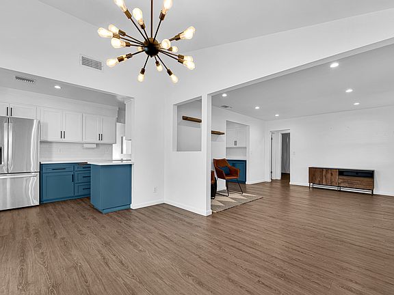 5th image of 5144 W 141st St