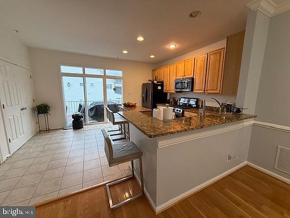 3rd image of 11777 Skylark Rd