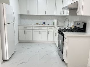 36-34 30th St #3, Astoria, NY 11106