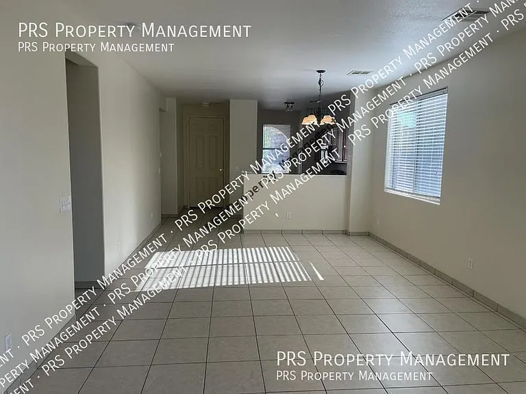 2306 W Kristina Ave — Photo 5