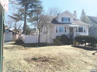 459 Edgewood Pl, Rutherford, NJ 07070