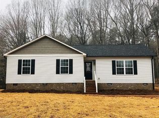 925 Country Place Rd, Asheboro, NC 27203