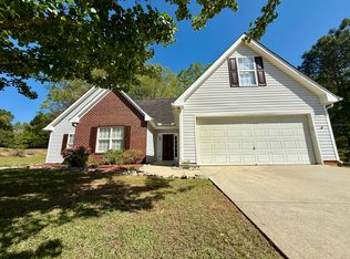 4314 Lock Ness Ln, Snellville, GA 30039