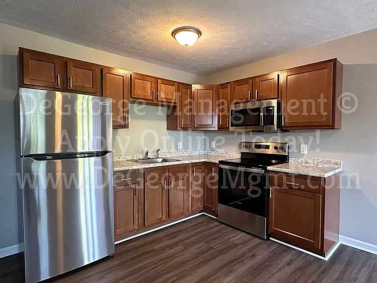 Burdick Estates Apartments — Photo 65