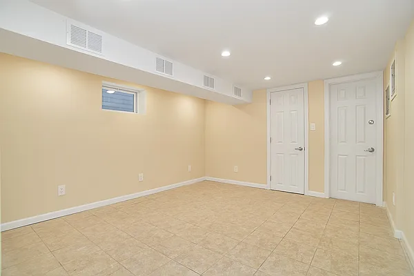 Rented by Compass | media 3