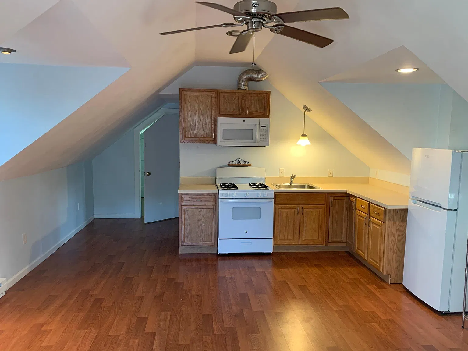 405 Hudock Way — Photo 2