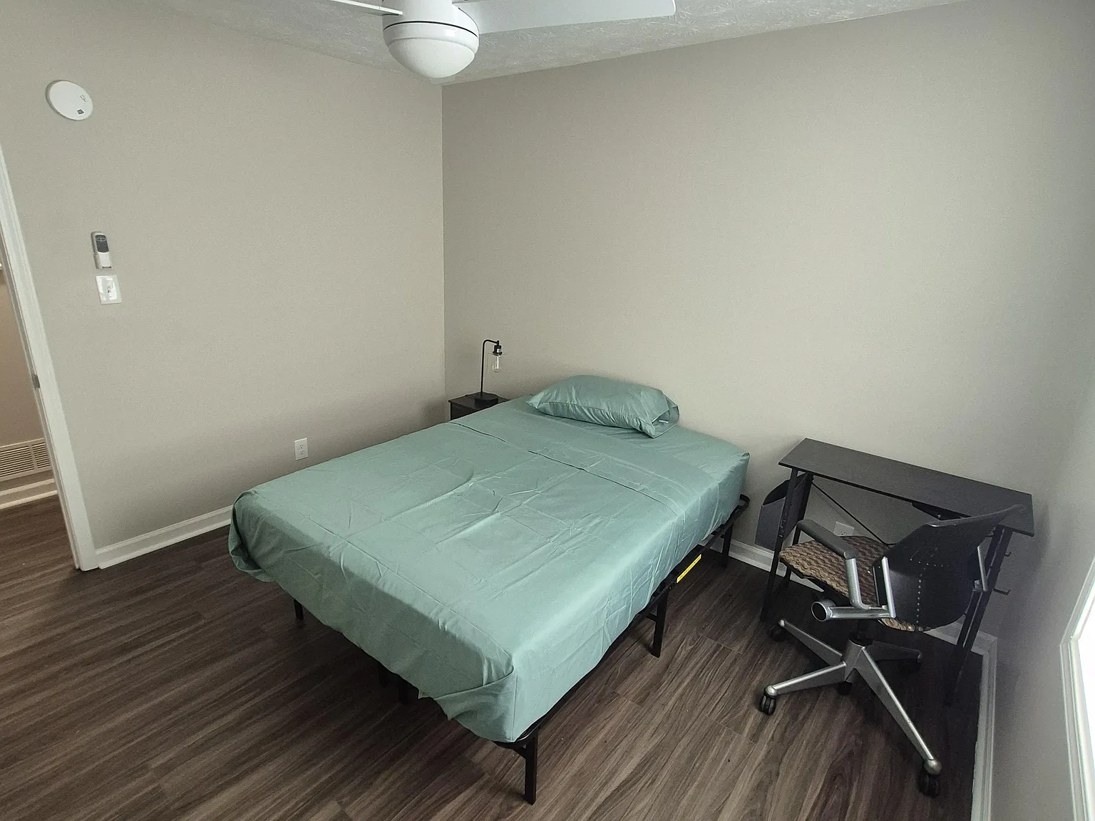 4 bed, 3.0 bath, 1500 sqft, $957 — Photo 2