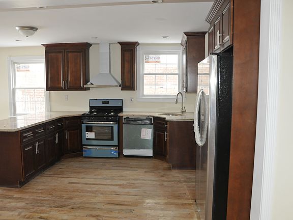 3rd image of 11598 218th St
