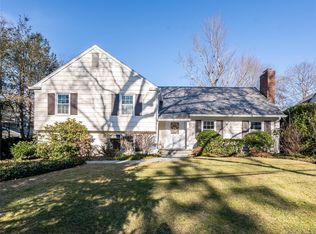 427 Ryder Rd, Manhasset, NY 11030