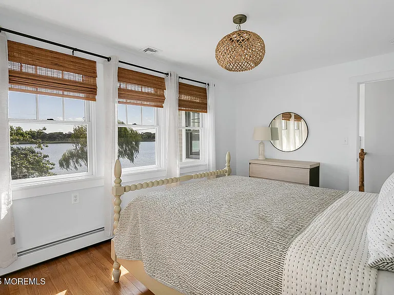 306 Ocean Rd — Photo 25