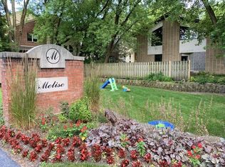 1748 Melise Dr #1748, Glenview, IL 60025