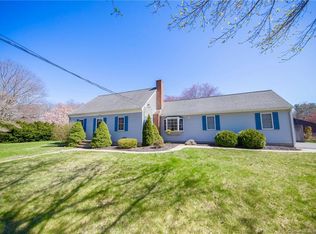 35 Sunnybrook Ln, Clinton, CT 06413