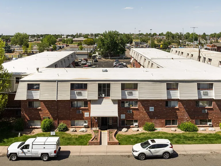 Carriage Green Apartments — Photo 34