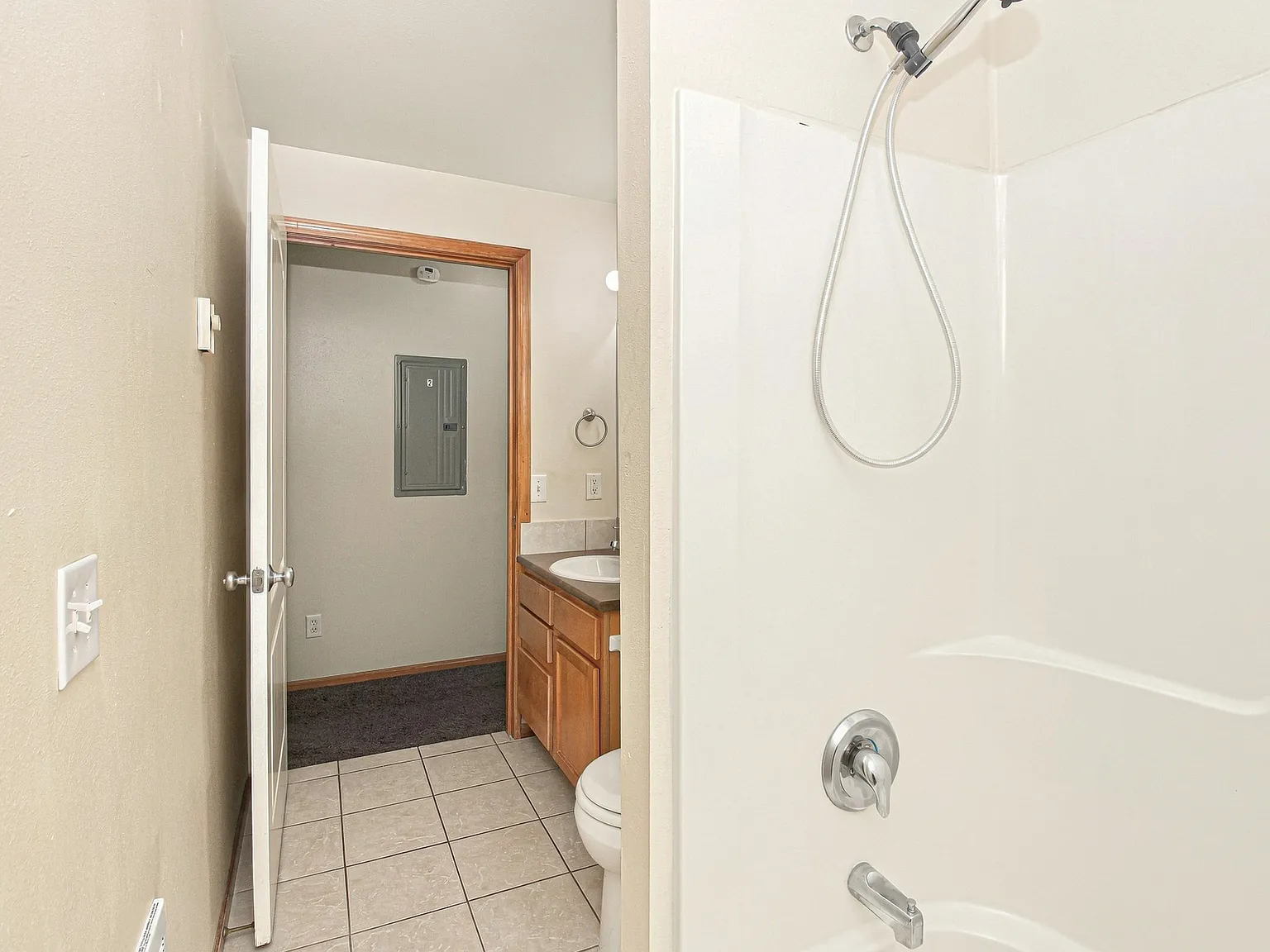 3227 Racine St — Photo 3