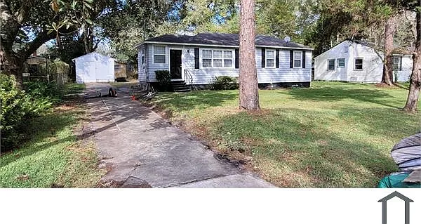3 bed, 954 sqft, $1,550 — Photo 3