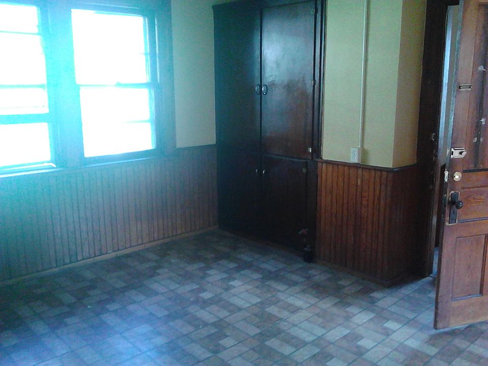1st image of 251 Landon St