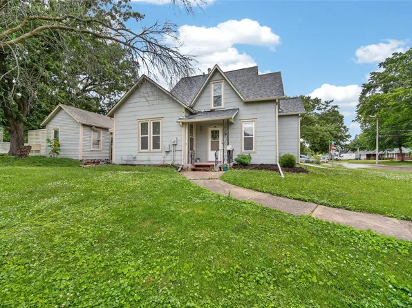911 N Howard St, Indianola, IA 50125