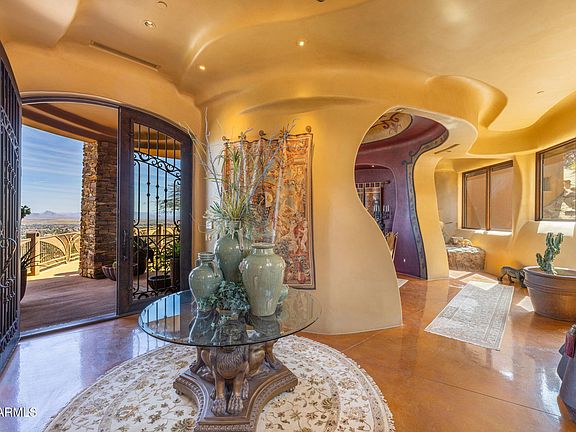 5th image of 5802 E CHOLLA Lane