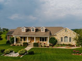 108 Wood Ridge Rd, Anamosa, IA 52205