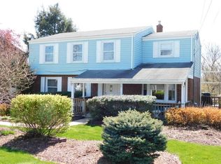 160 Conneaut Dr, Pittsburgh, PA