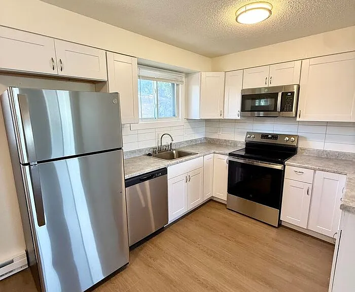 4952 Basswood Dr — Photo 13