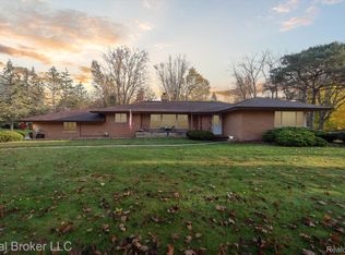1478 Kra Nur Dr, Burton, MI 48509