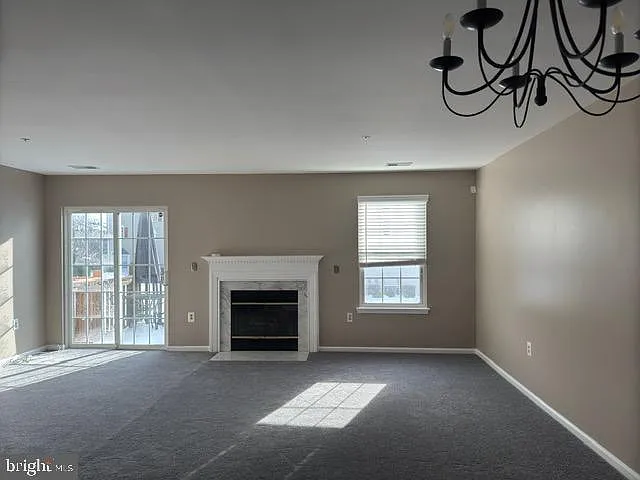 2459 Wentworth Dr — Photo 6