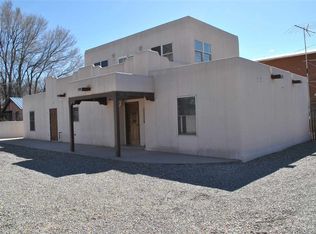 702 Old Hospital Rd N, Espanola, NM 87532