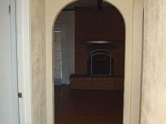 5th image of 8212 S Douglas Dr