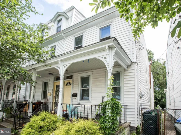 407 Wood St, Burlington, NJ 08016