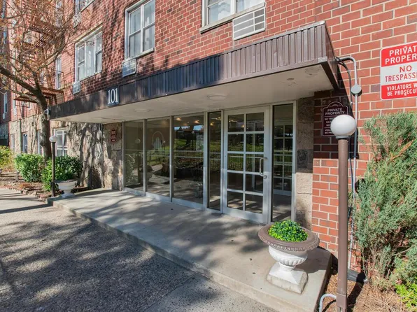 101 Highland Avenue #4L, Yonkers, NY 10705