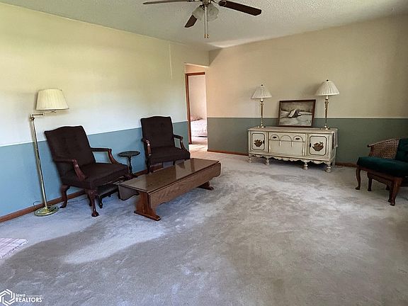 4th image of 805 SE 5th St
