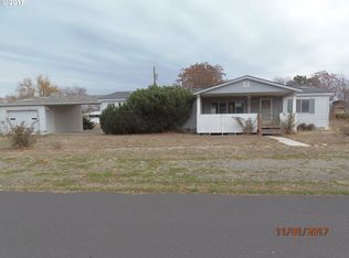 320 NE 7th St, Irrigon, OR 97844
