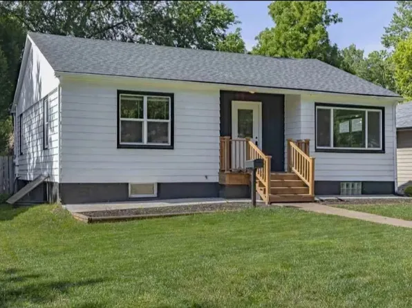 527 Bertrand St, Manhattan, KS 66502