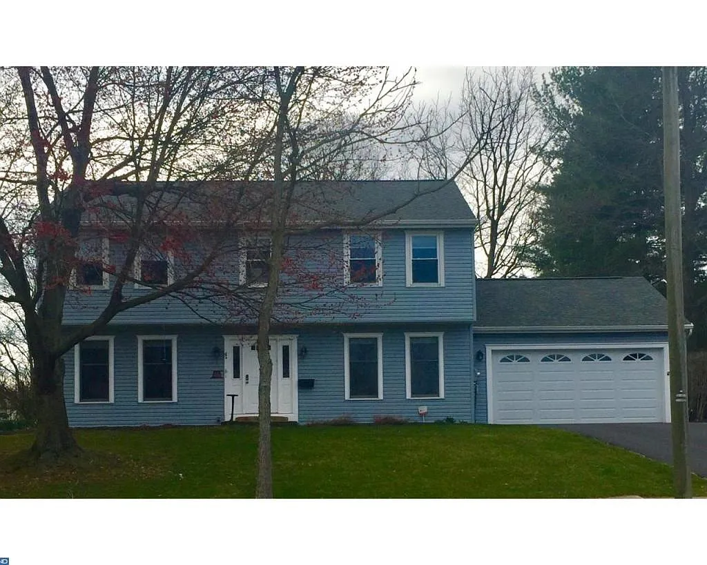 65 Wellington Blvd photo 1