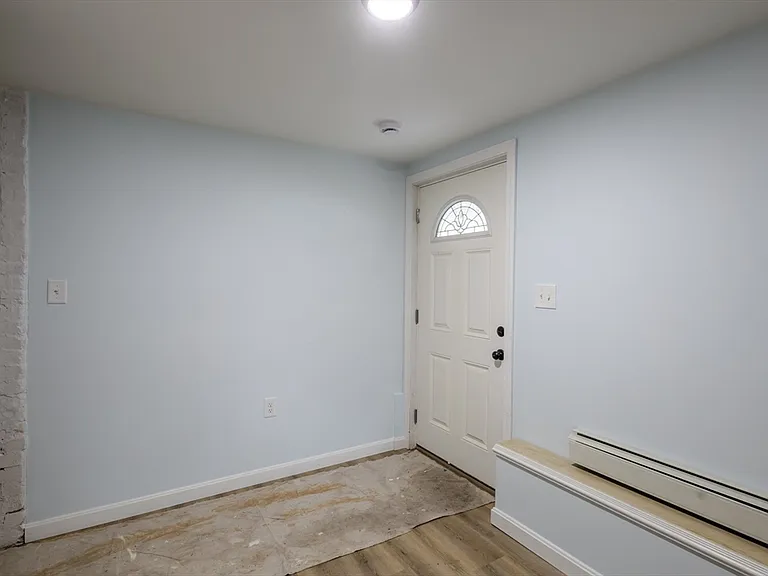 53 Berkley St #B — Photo 4