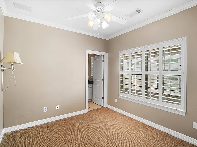 2150 Bancroft St — Photo 12