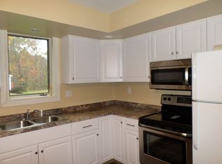 28 Weather Oak Hill Rd, New Windsor, NY 12553