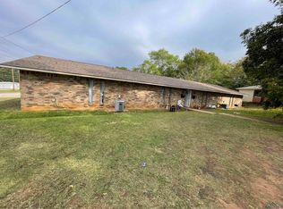 209 Maple St, Henderson, TX 75654