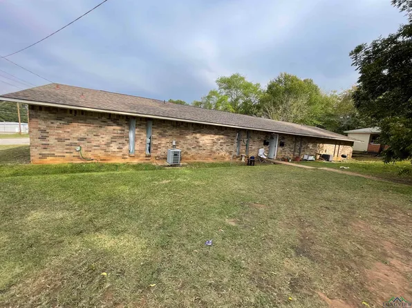 209 Maple St, Henderson, TX 75654