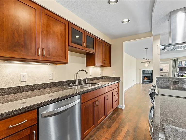 5630 S Riverside Ln #14 — Photo 7