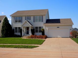 2084 Plum Tree Rd, Bettendorf, IA 52722